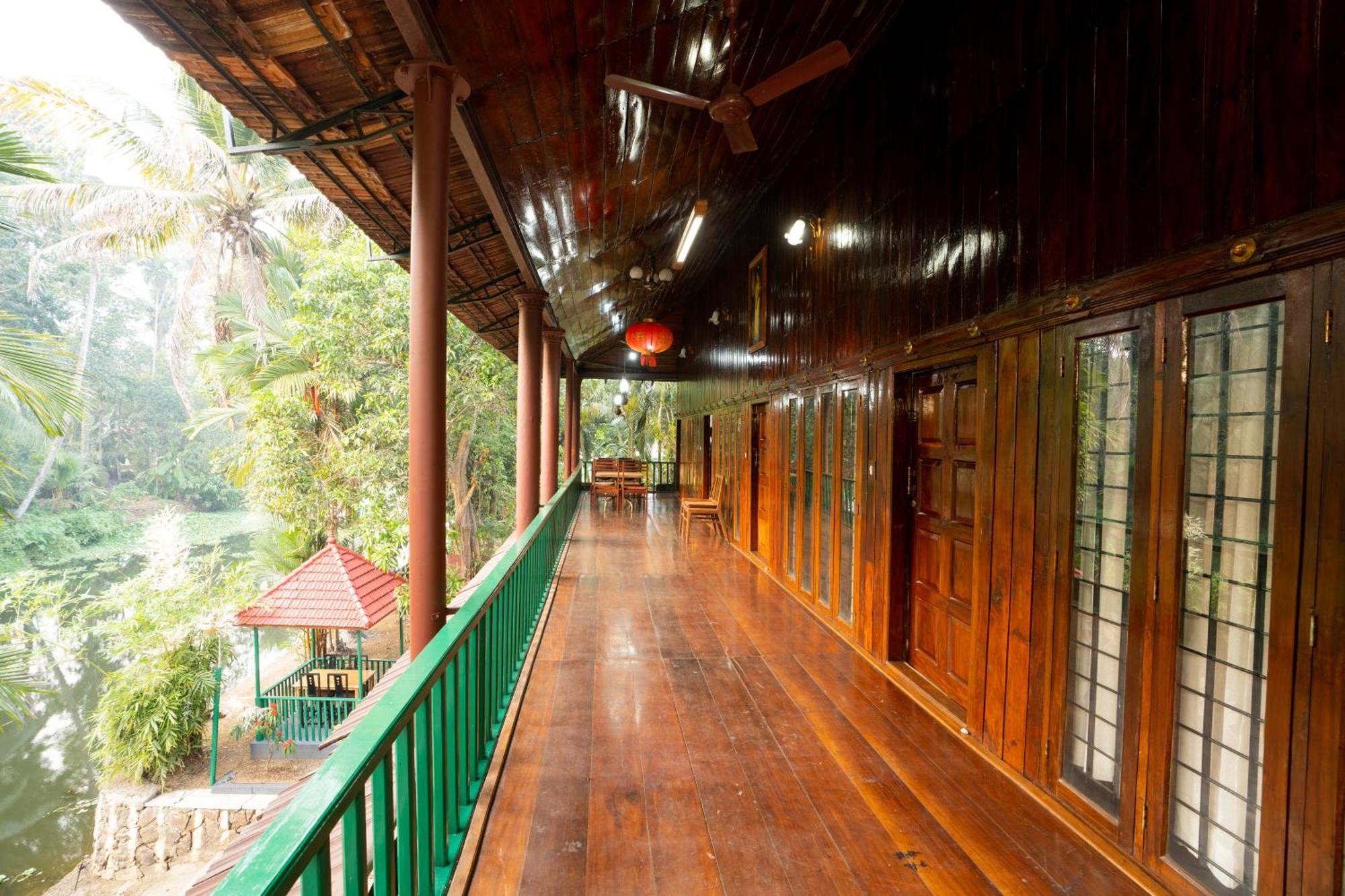Garggi Backwater Retreat Hotel Kottayam Buitenkant foto