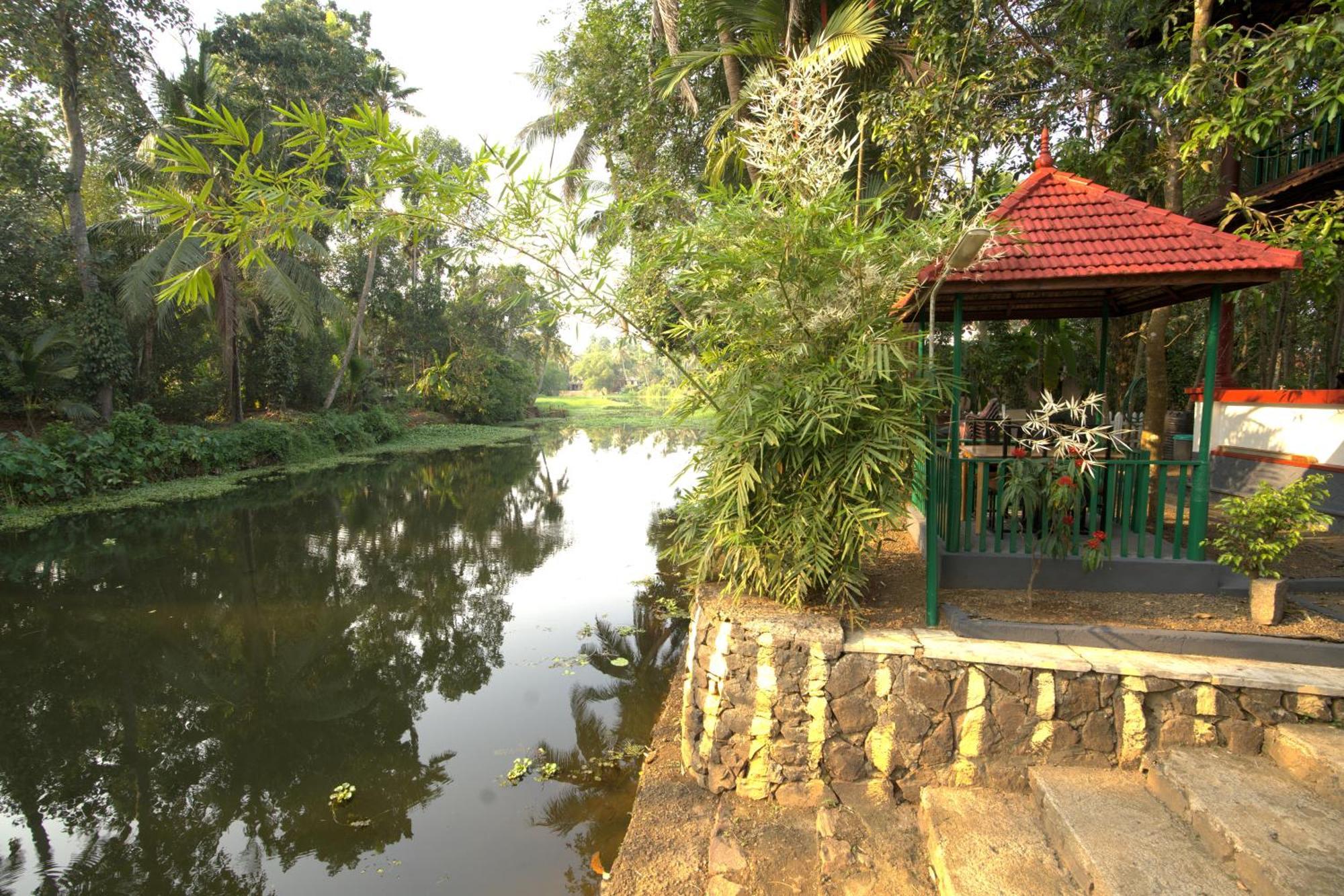 Garggi Backwater Retreat Hotel Kottayam Buitenkant foto